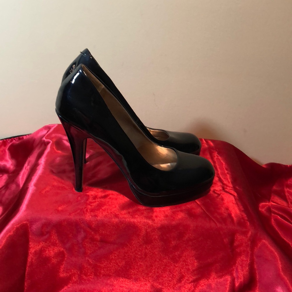 High Heels - Picture 2 of 5